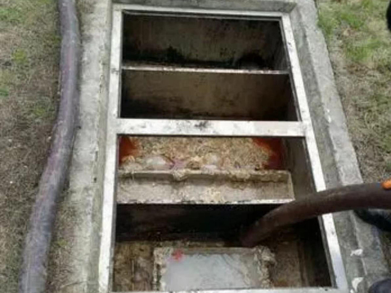 那大镇隔油池清理